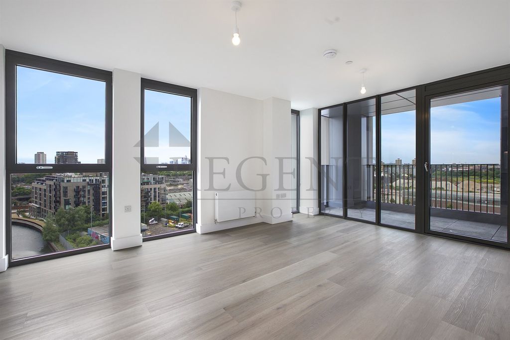 Property photo 1 of 10 (Main)