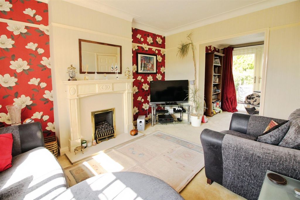 Property photo 2 of 15 Living Room