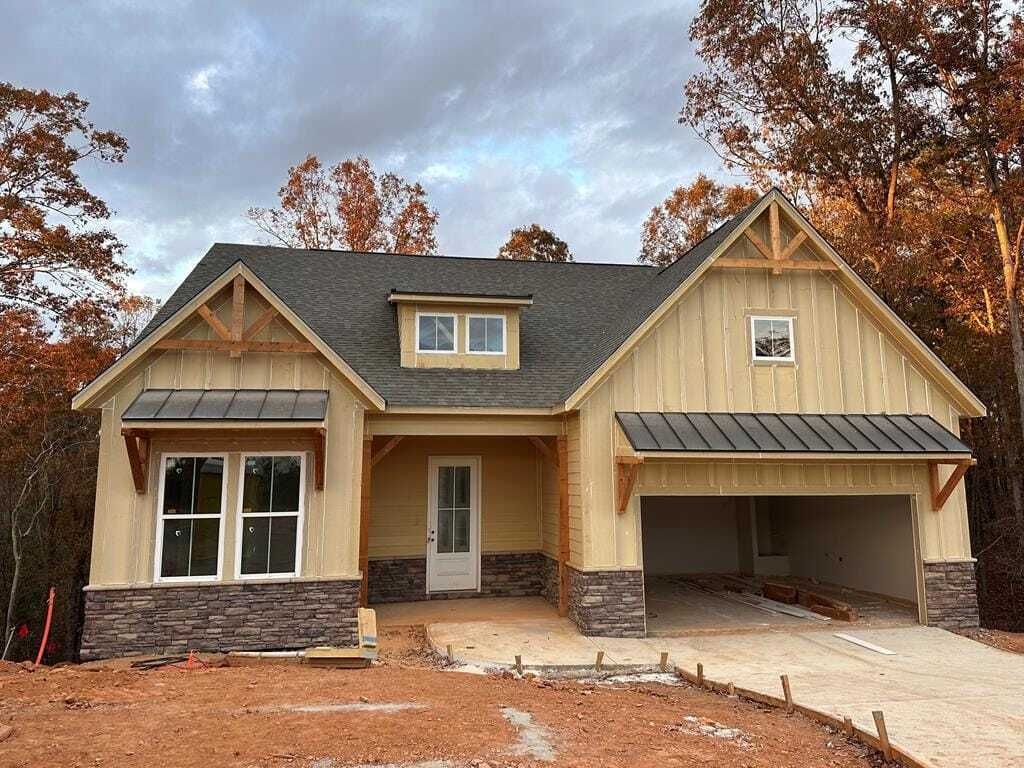 Property photo 1 of 18