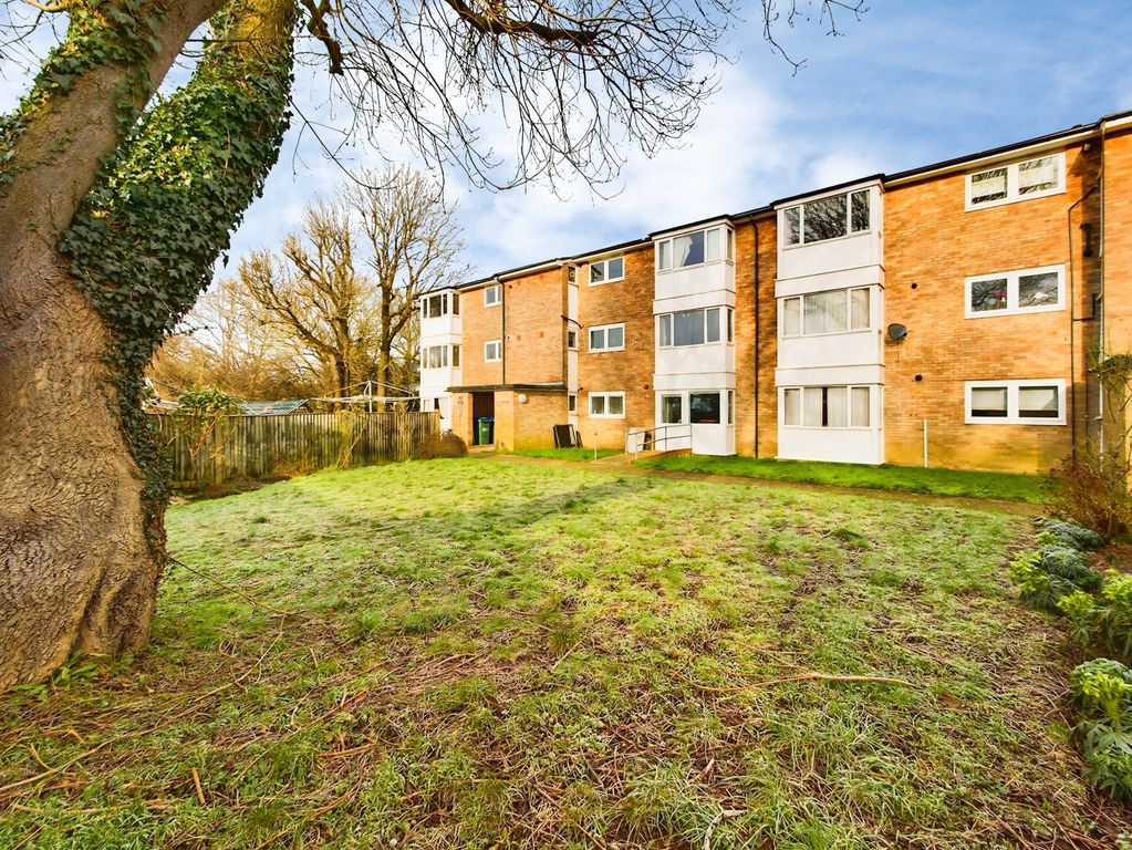 Property photo 1 of 10 643Be580-Cam01080G0-Pr0066-Still013