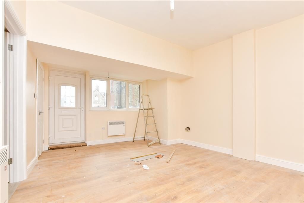 Property photo 2 of 6 Lounge/Dining Room