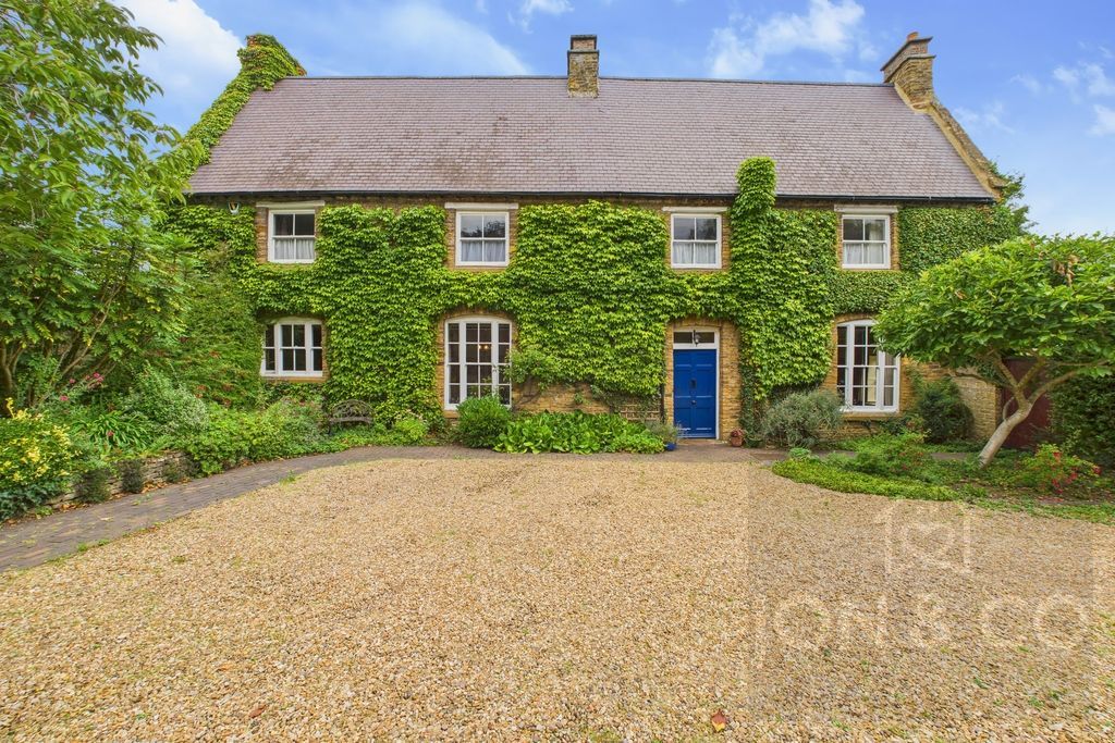 Property photo 3 of 41