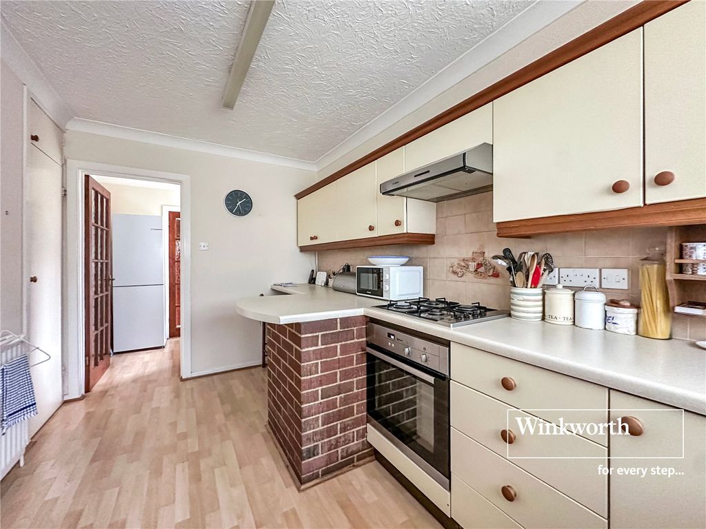 Property photo 3 of 17 Picture No. 23