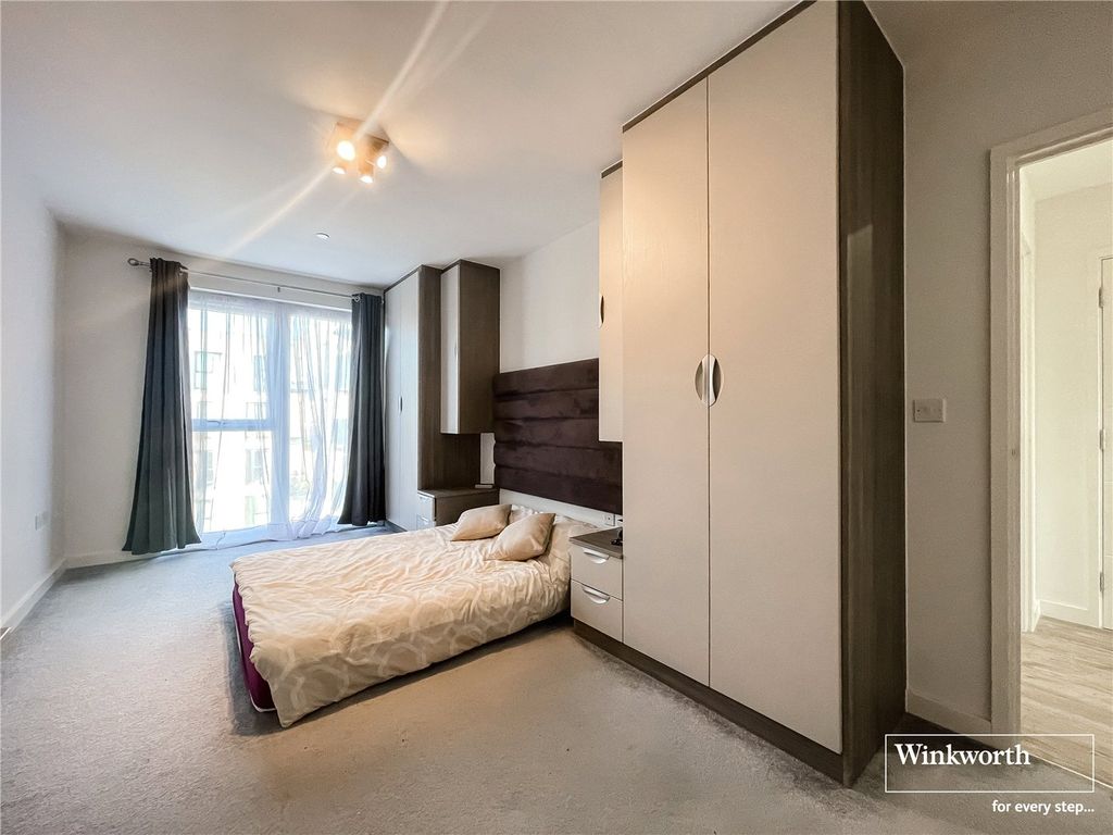 Property photo 3 of 8 Bedroom 1