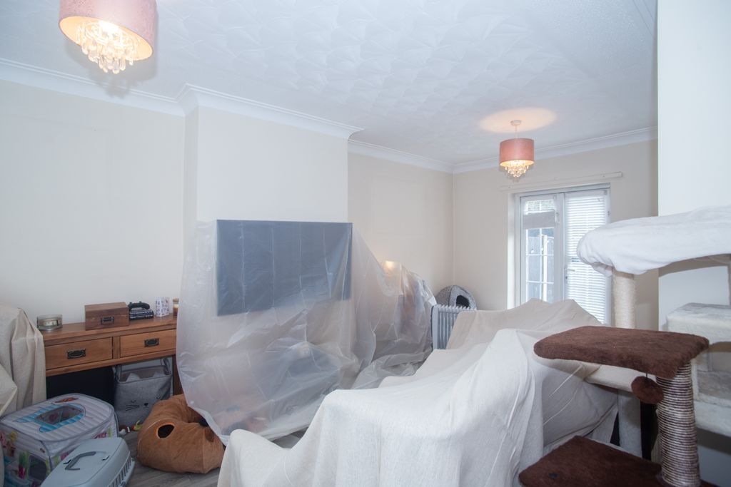 Property photo 2 of 25