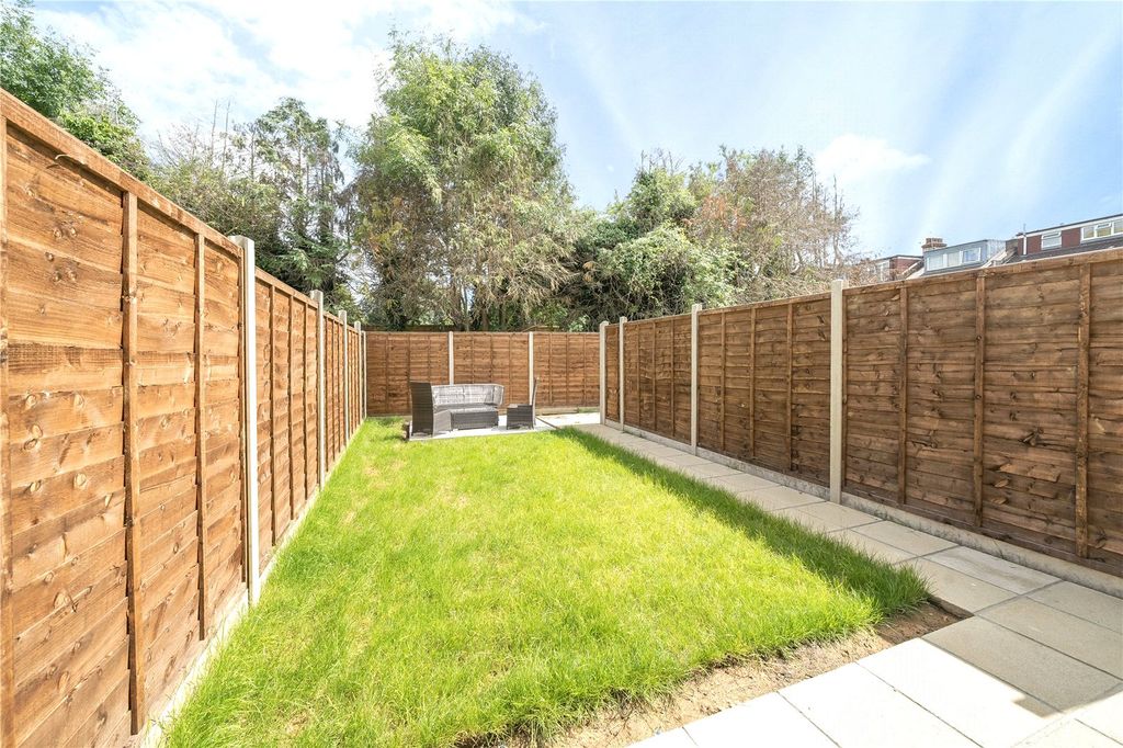 Property photo 1 of 17 Garden