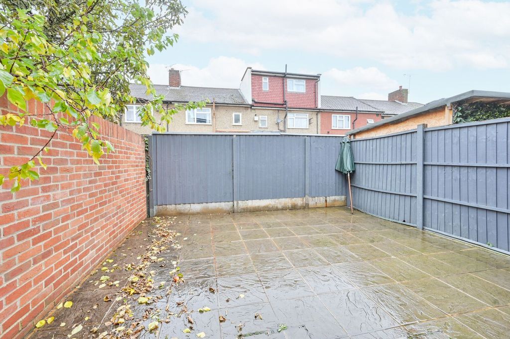 Property photo 3 of 15