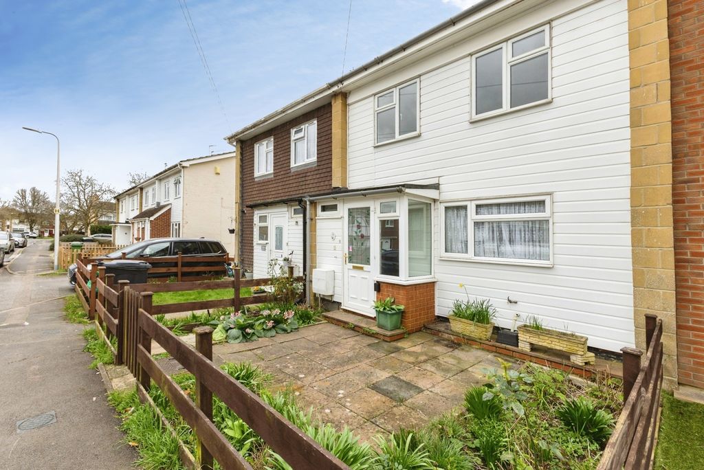 Property photo 2 of 28 Pbox-Img.Jpg