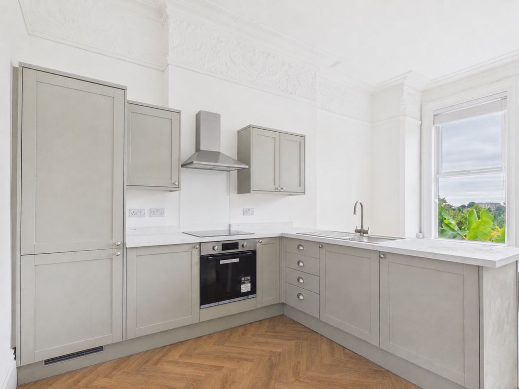 Property photo 2 of 6 Kitchen