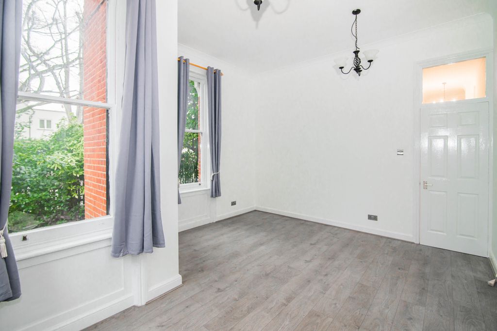 Property photo 2 of 5