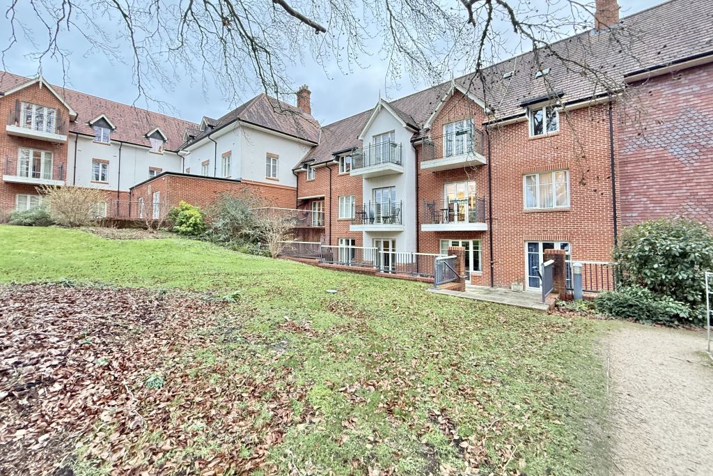 Property photo 1 of 14 Front