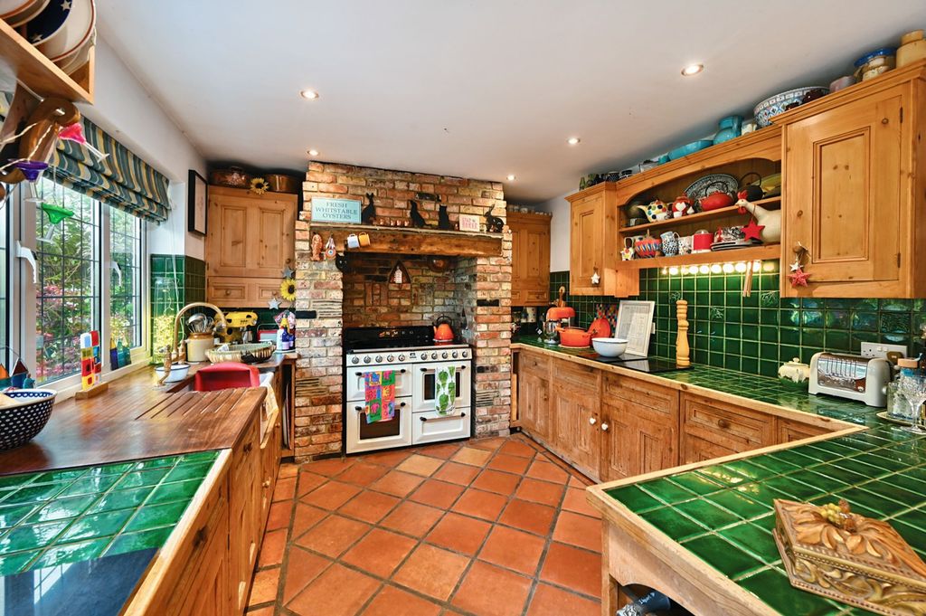 Property photo 3 of 42