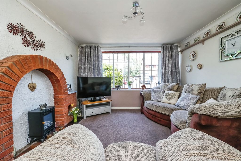Property photo 3 of 33