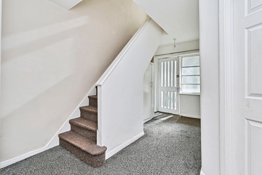 Property photo 2 of 20 Pbox-Img.Jpg