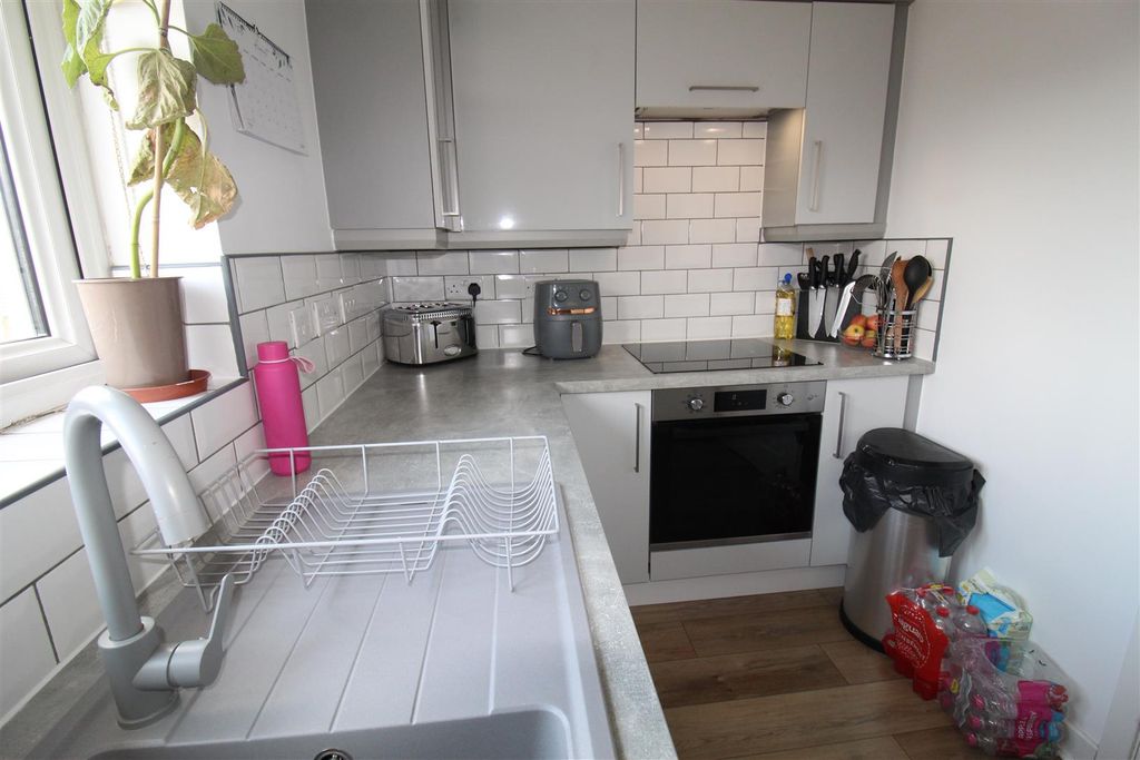Property photo 3 of 11 Img_1348.Jpg