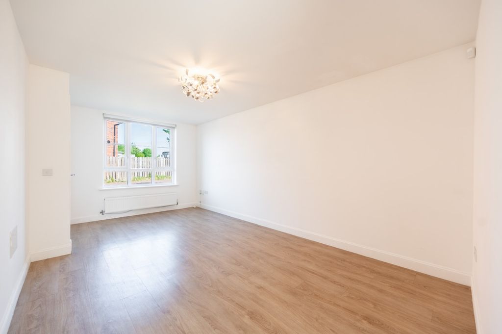 Property photo 2 of 24
