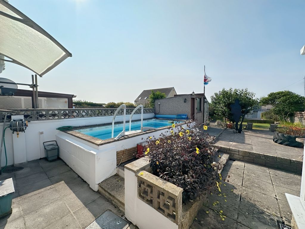 Property photo 1 of 26 Heated Pool &amp; Garden