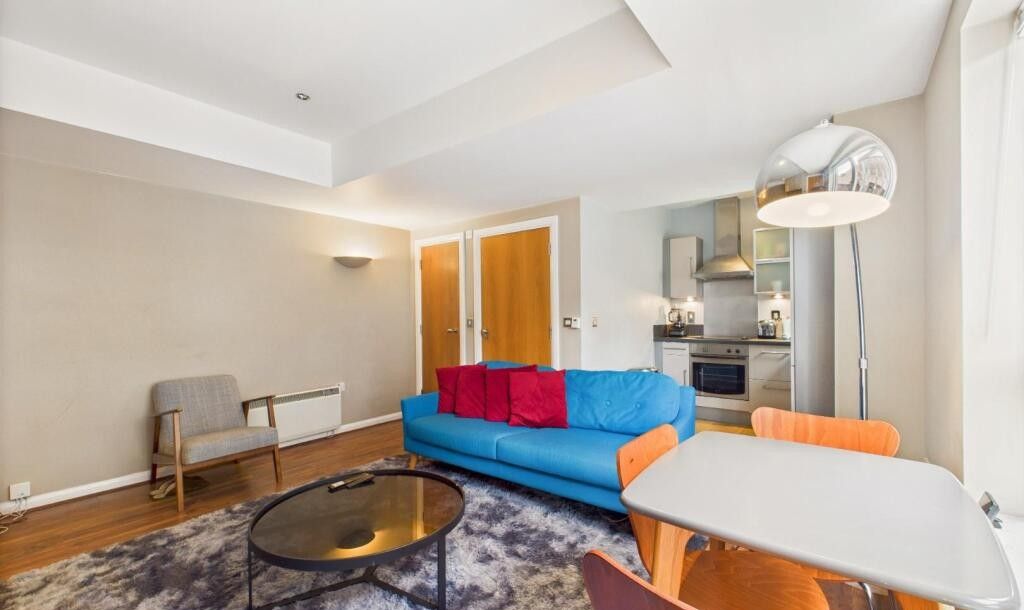 Property photo 2 of 10