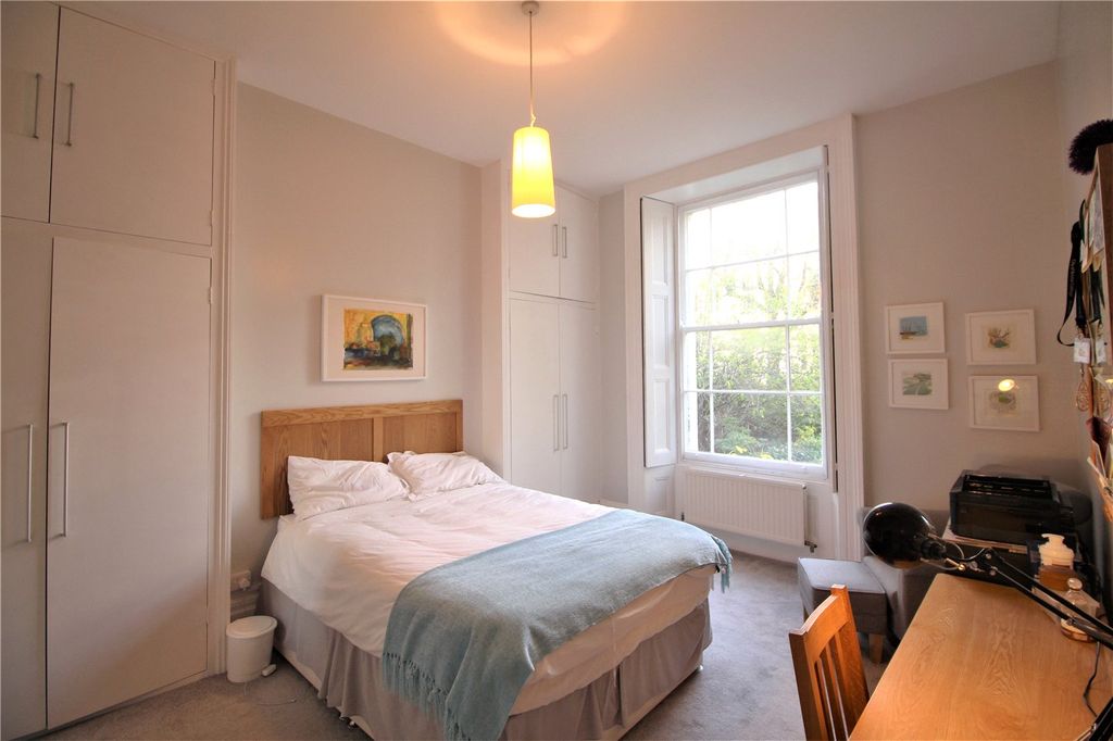 Property photo 3 of 18 Picture No. 06