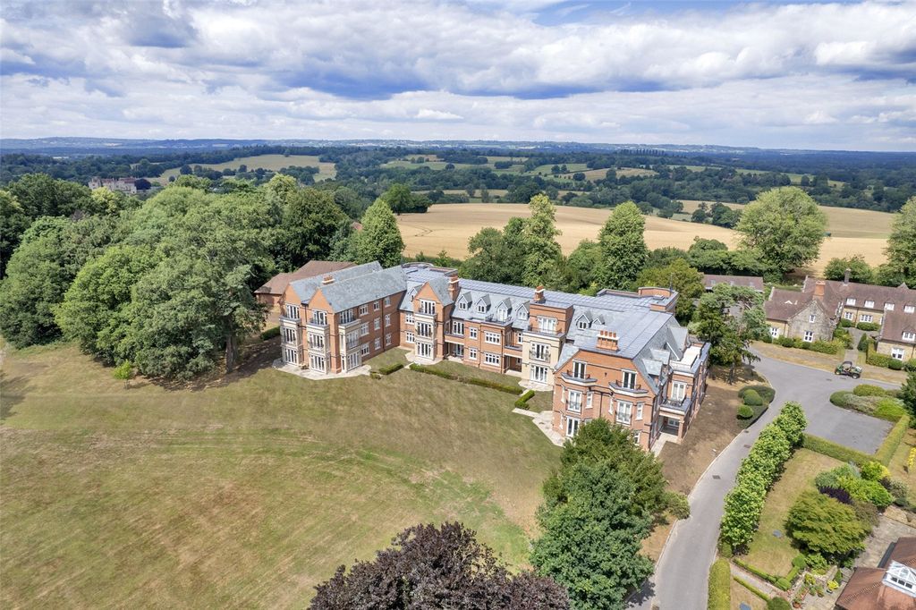 Property photo 2 of 15 Drummond Hall