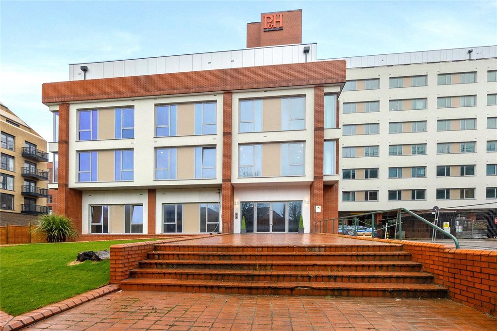 Property photo 3 of 16 Picture 3