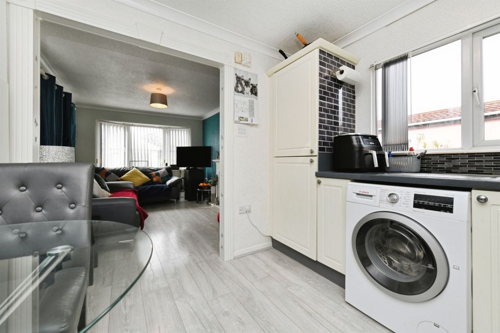 Property photo 3 of 14