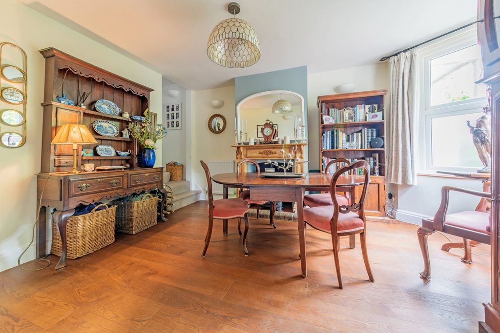 Property photo 2 of 24