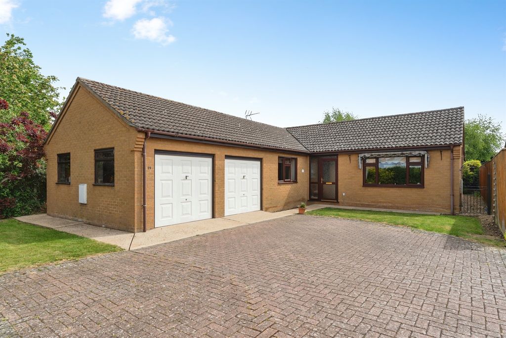 Property photo 1 of 24
