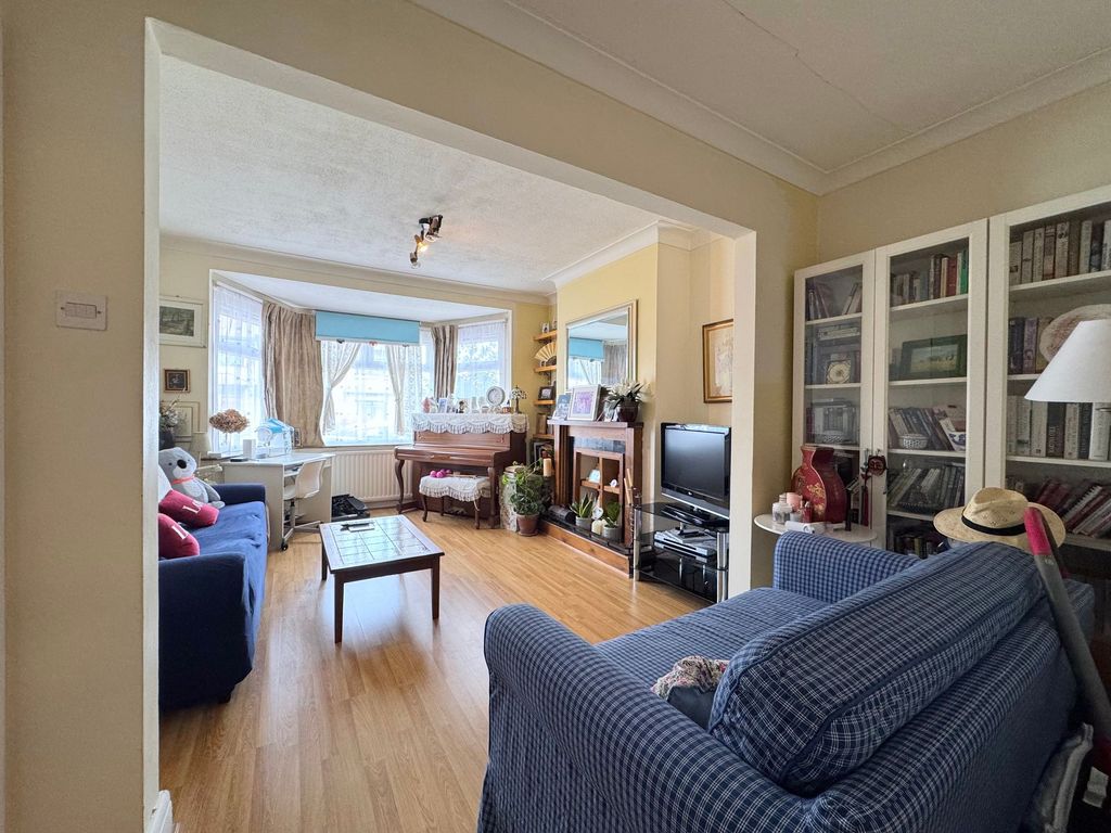 Property photo 2 of 14 Lounge/Dining Area