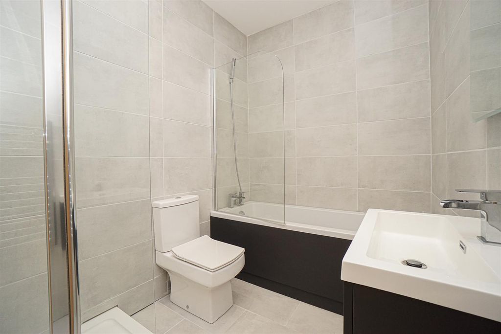 Additional image 8 of 2 bed flat for saleWhite Rock, Hastings TN34