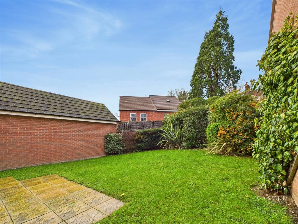 Property photo 3 of 25 Outside