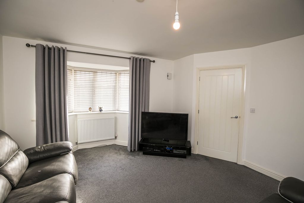 Property photo 2 of 16 Img_2542