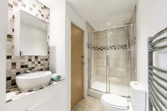 Property photo 3 of 9 Bathroom.Png