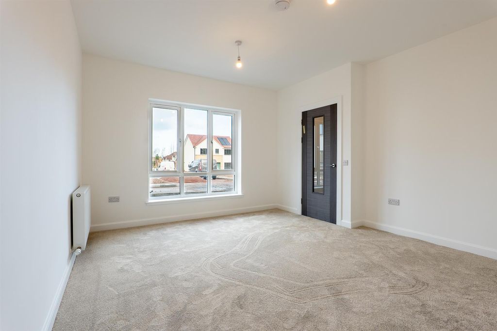 Property photo 2 of 30 _-9.Jpg