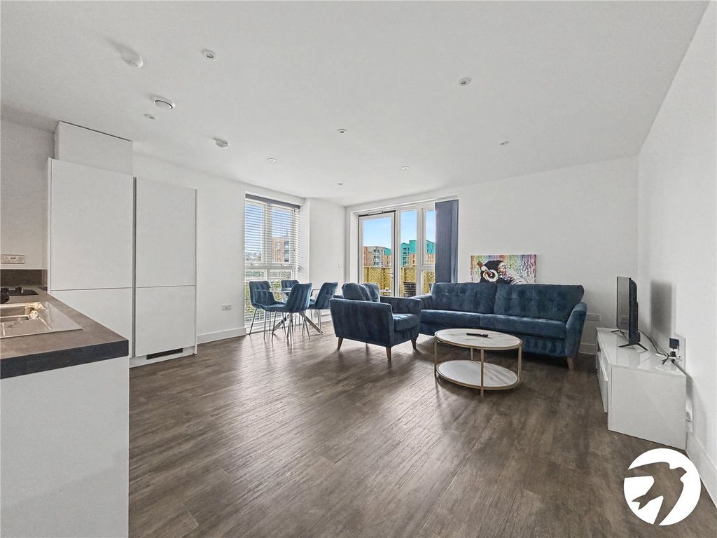 Property photo 1 of 10 Lounge