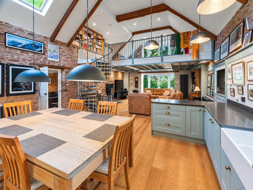 Property photo 3 of 57 Stagstotnes_Theroundhouse_030.Jpg