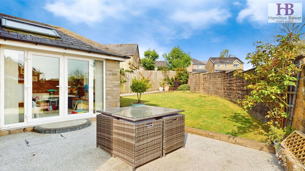 Property photo 3 of 20 69Ca9Adf-37-Broad-Ings-Way-05012025_135001.Jpg