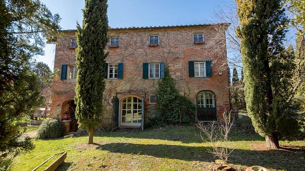 Property photo 1 of 15