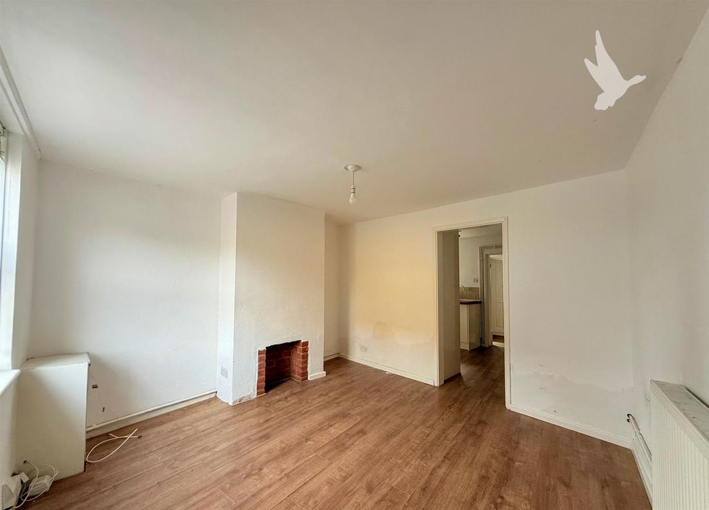 Property photo 2 of 9 46012.Jpg