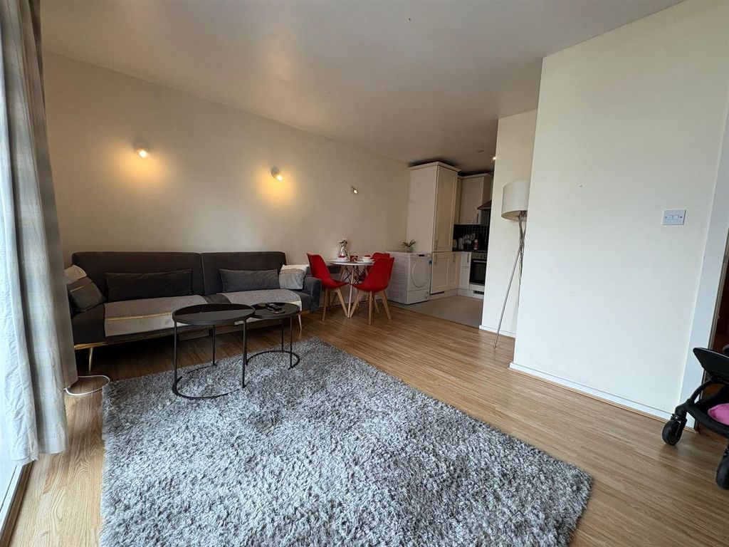Property photo 3 of 10 6.Jpg