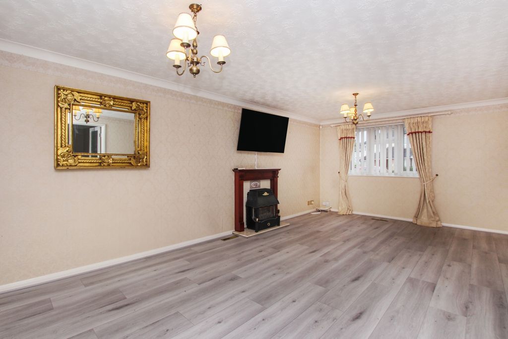 Property photo 3 of 16 Img_4759