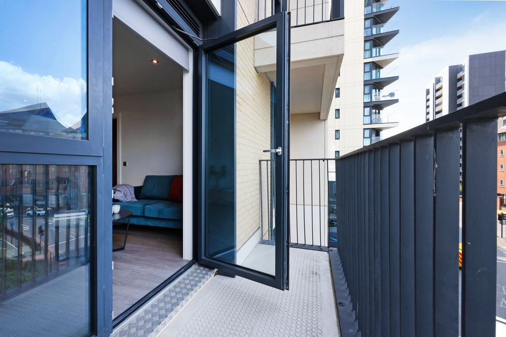 Property photo 2 of 11