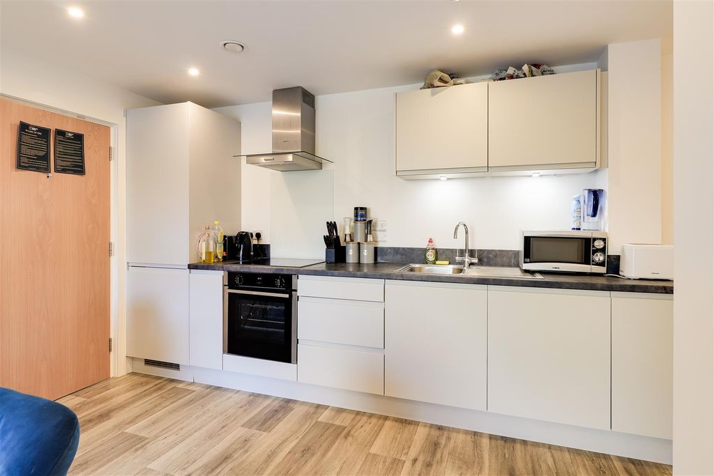 Property photo 3 of 15 Img (9).Jpg