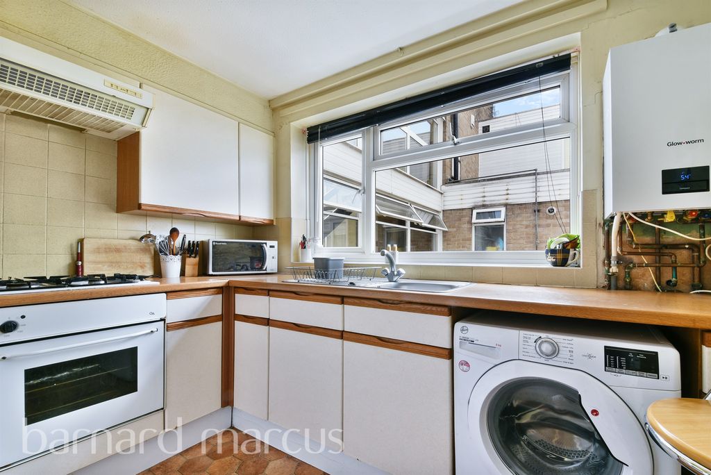 Property photo 3 of 9