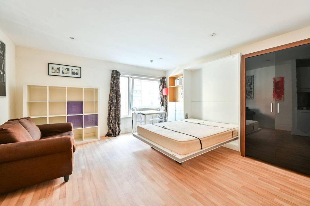 Property photo 2 of 7