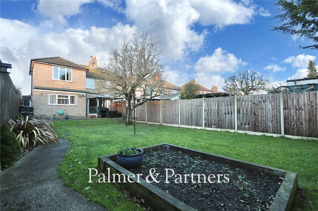 Property photo 2 of 32 Picture No. 04