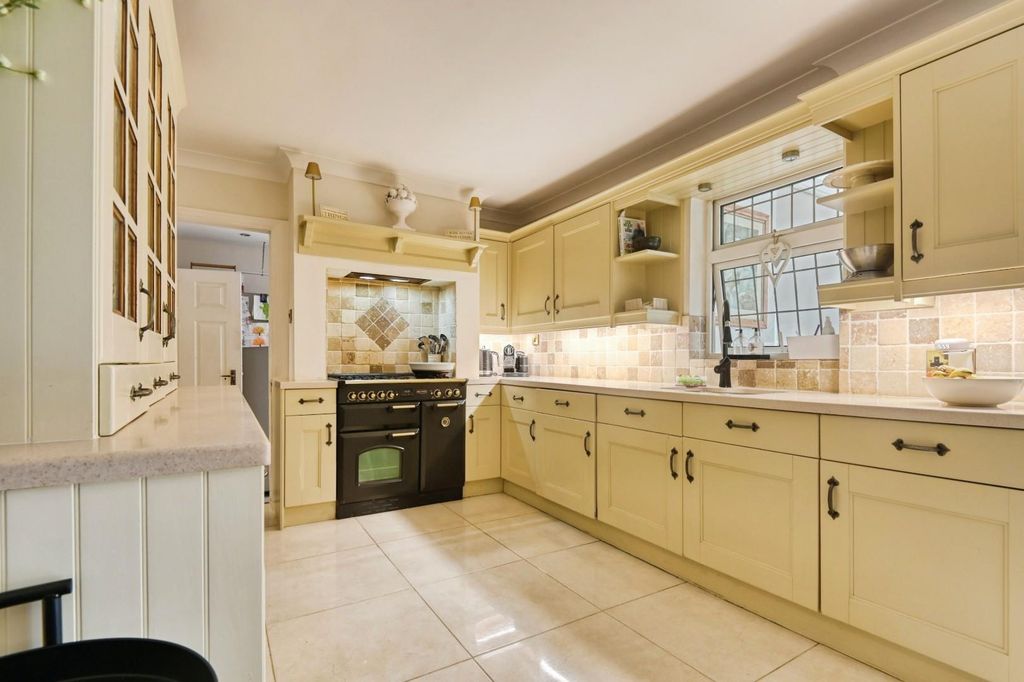 Property photo 2 of 30 18New14.Jpg