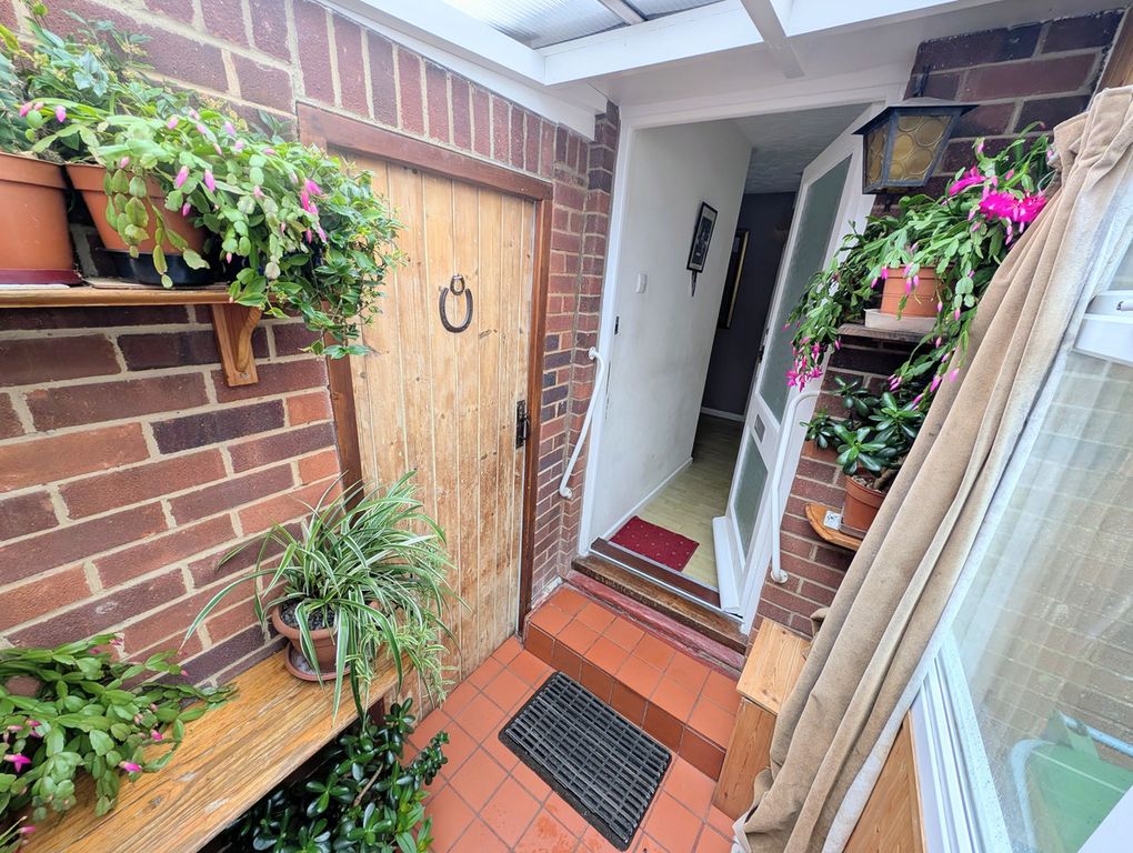 Property photo 2 of 21