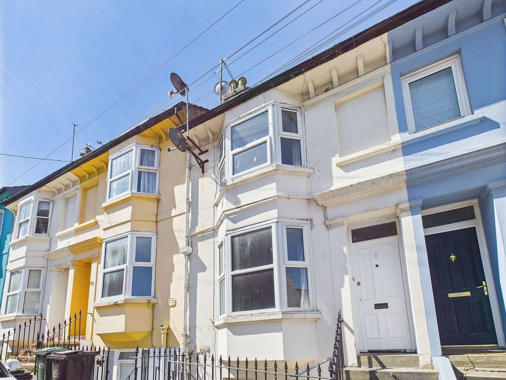 Property photo 1 of 12