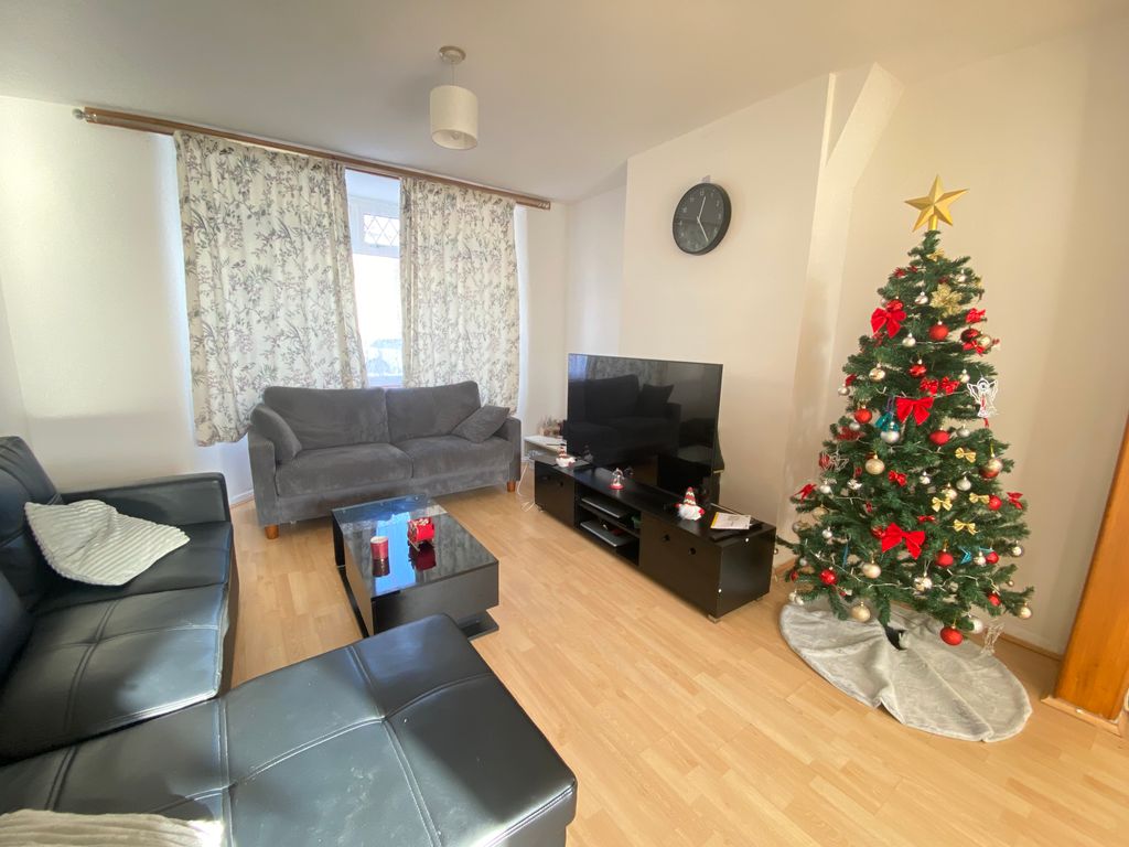 Property photo 2 of 9 View